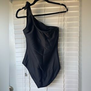 Old navy one shoulder black bathing suit - barely used   - size M